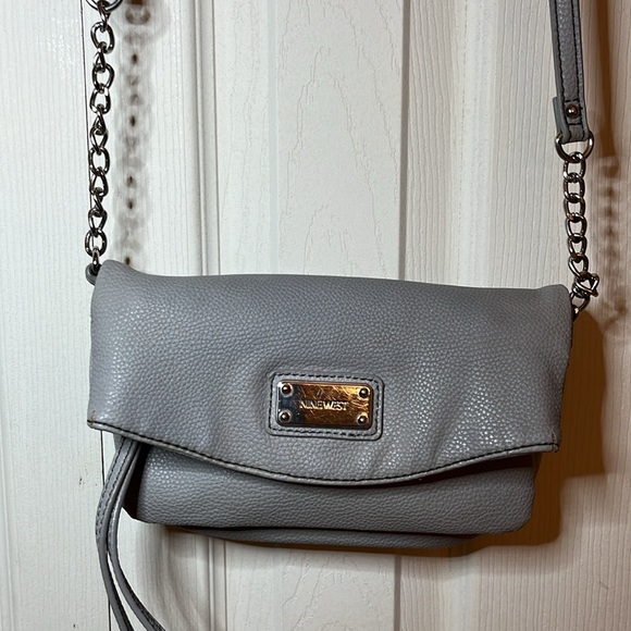 Nine West pocket book. Blue. 8” long. 5” width. Partial Silver chain for strap. - Picture 2 of 10